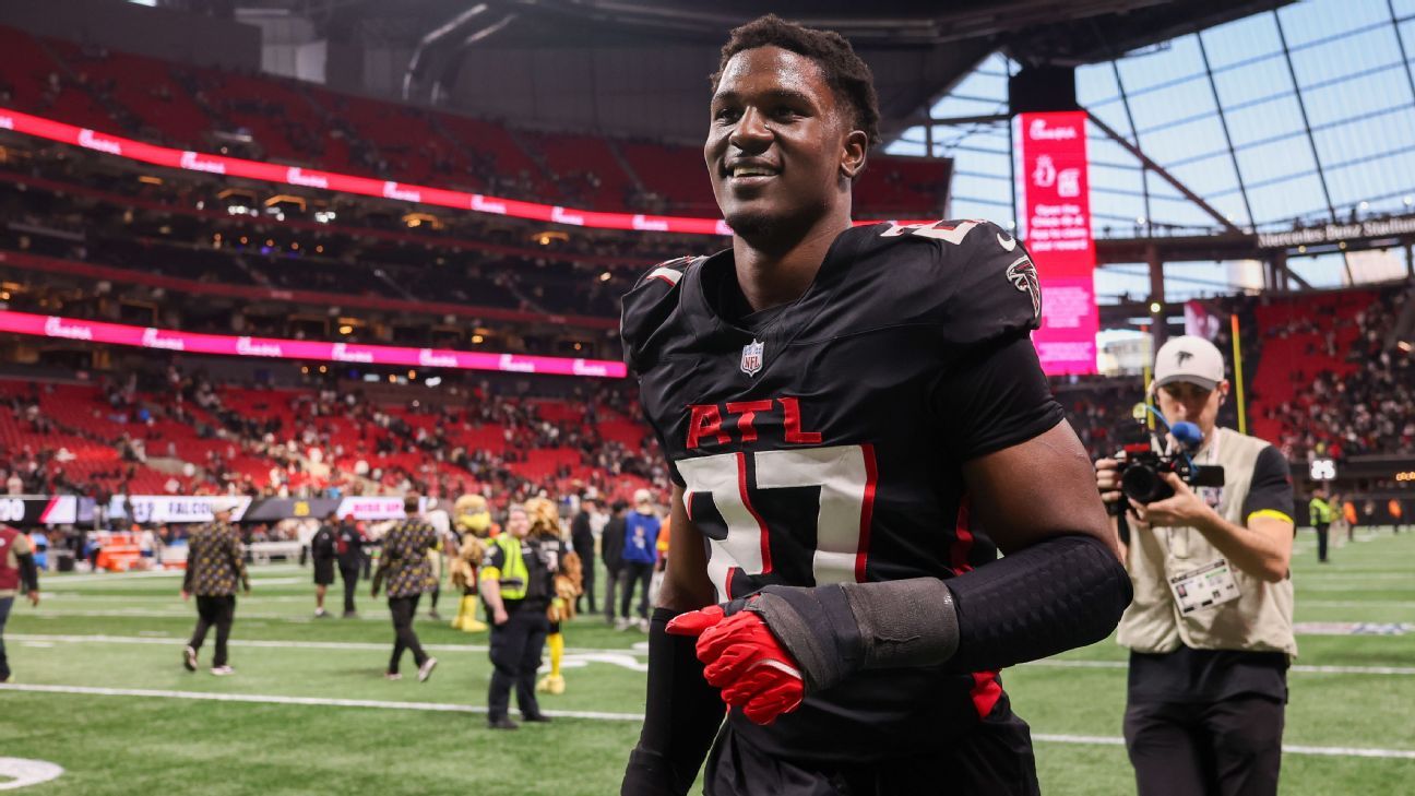 James Pearce Jr. Rejoins Falcons for Minicamp